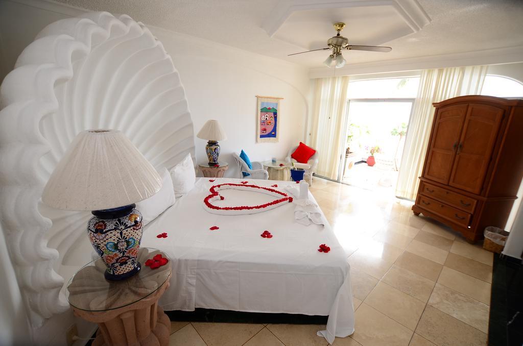 Dolphin Cove Inn Мансанильо Экстерьер фото